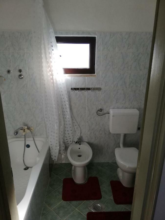 דירות רוביני Family Apartman Luka מראה חיצוני תמונה